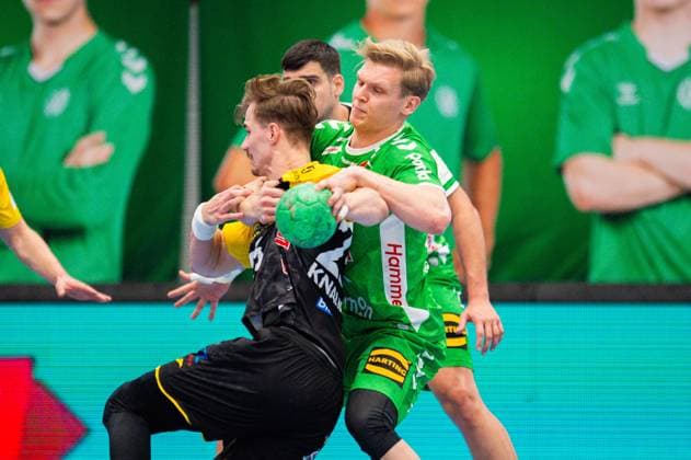 22.10.2024 - Handball, 2024 2025, 2. Daikin Bundesliga, 8. Spieltag, GWD Minden - HSC 2000 Coburg: (L-R) Jakob Knauer (Coburg), Tom Bergner (Minden)