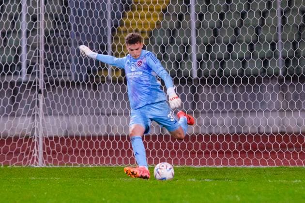 Michael Kukucka (37, 1.FC Nürnberg II) beim Spiel TSV Schwaben Augsburg v 1.FC Nürnberg II, Fußball, Herren, Regionalliga Bayern 2024 2025, 16.Spieltag am 22.10.2024 in Augsburg, Rosenaustadion. Bayern Deutschland *** Michael Kukucka 37, 1 FC Nürnberg II at the match TSV Schwaben Augsburg v 1 FC Nürnberg II, Soccer, Men, Regionalliga Bayern 2024 2025, Matchday 16 on 22 10 2024 in Augsburg, Rosenaustadion Bayern Germany