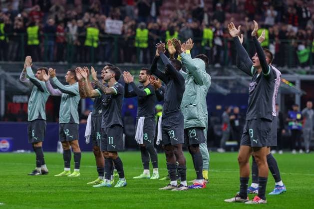 AC Milan players celebrate the victory at the end of the match during UEFA Champions League 2024 25 League Phase - Matchday3 football match between AC Milan and Club Brugge KV at San Siro Stadium  Copyright: xFabrizioxCarabelli IPAxSportx xix xx IPA_50855230 IPA_Agency_IPA50855230