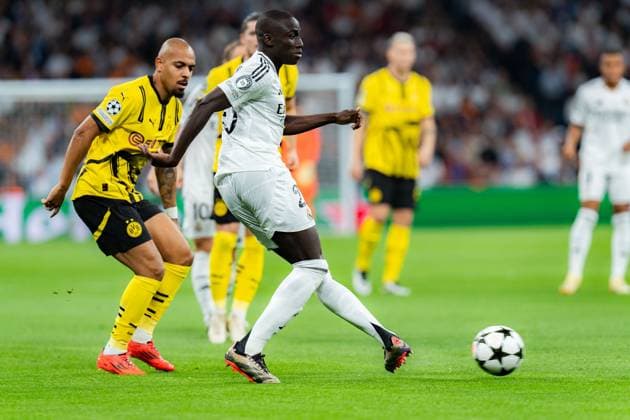 22.10.2024, Real Madrid vs. Borussia Dortmund, UEFA Champions League, 3. Spieltag Donyell Malen (Borussia Dortmund, 21) Ferland Mendy (Real Madrid, 23) Copyright: xBahhoxKarax