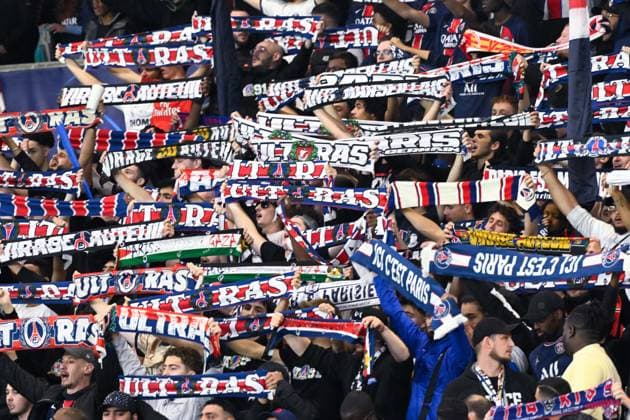 Fans of PSG during the UEFA Champions League match between Paris Saint Germain and PSV Eindhoven at Parc Des Princes on October 22, 2024 in Paris, France. ( Photo by federico pestellini panoramic ) - FOOTBALL : PSG vs PSV - Ligue des Champions - 22 10 2024 FedericoPestellini Panoramic 