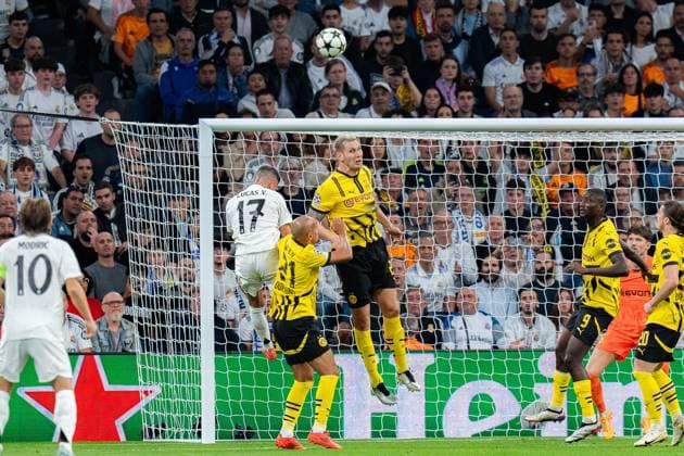 22.10.2024, Real Madrid vs. Borussia Dortmund, UEFA Champions League, 3. Spieltag Niklas Süle (Borussia Dortmund, 25) Lucas Vazquez (Real Madrid, 17) Copyright: xBahhoxKarax