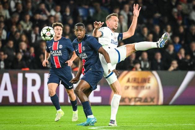October 22, 2024, Paris, France, France: Joao NEVES of PSG, Willian PACHO of PSG and Luuk DE JONG of PSV Eindhoven during the UEFA Champions League, League Phase MD3 match between Paris Saint-Germain and PSV Eindhoven at Parc des Princes Stadium on October 22, 2024 in Paris, France. Paris France - ZUMAm308 20241022_zsp_m308_001 Copyright: xMatthieuxMirvillex