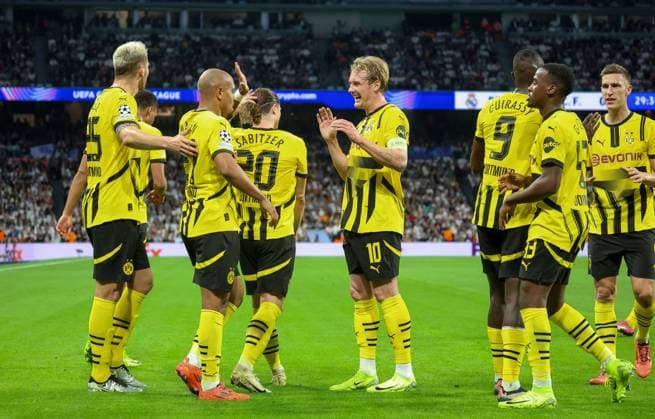 Tor zum 1:0 fuer Dortmund durch Donyell Malen (Dortmund 21), ESP, Real Madrid vs. Borussia Dortmund, Fussball, Champions-League, 3. Spieltag, Saison 2024 2025, 22.10.2024 ESP, Real Madrid vs. Borussia Dortmund, Fussball, Champions-League, 3. Spieltag, Saison 2024 2025, 22.10.2024 Madrid Copyright: xEibner-Pressefoto JoergxNiebergax EP_JNL