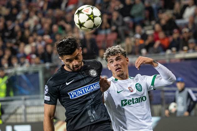 SOCCER - UEFA CL, Sturm vs Sporting KLAGENFURT,AUSTRIA,22.OCT.24 - SOCCER - UEFA Champions League, SK Sturm Graz vs Sporting CP. Image shows Jusuf Gazibegovic (Sturm) and Maxi Araujo (Sporting Lissabon).  GEPAxpictures xMatthiasxTrinkl
