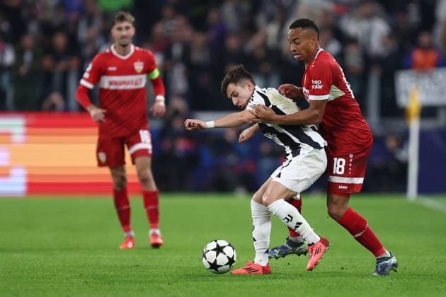 Jamie Leweling (VfB Stuttgart) und Francisco Conceicao (Juventus FC) battle for the ball, UEFA Champions League 2024 25 League Phase MD1, Juventus Turin v VfB Stuttgart, Allianz Stadium, October 22, 2024, Turin, Italy.