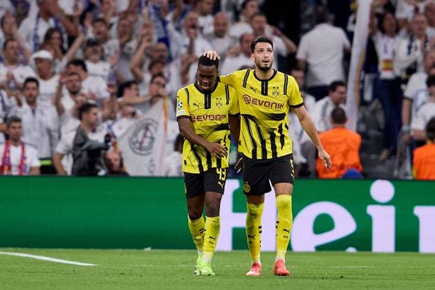 Jamie Gittens of Borussia Dortmund celebrates after scoring a goal Real Madrid v Borusssia Dortmund, La Liga, Football, Santiago Bernabeu Stadium, Madrid, Spain - 22 Oct 2024  Copyright: xRubenxAlbarran Shutterstockx 14805565bh