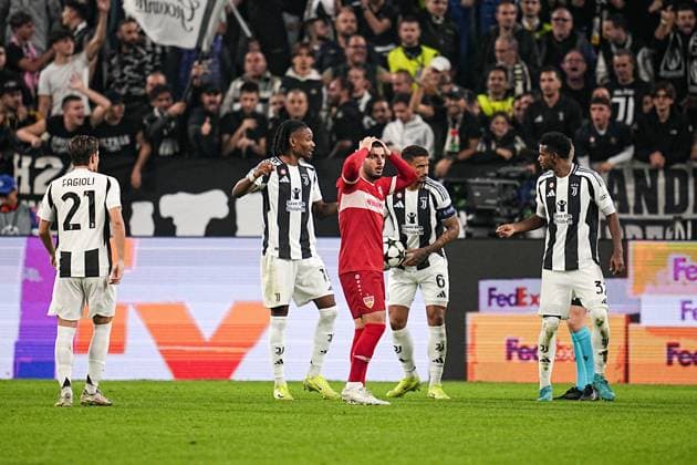 Sport Bilder des Tages Stuttgart s Deniz Undav reacts to goal canceled for hand foul during the Uefa Champions League soccer match, between Juventus and Stuttgart at the Allianz Stadium in Turin, north west Italy - Tuesday, October 22, 2024. - Soccer  Copyright: xMarcoxAlpozzi LaPressex