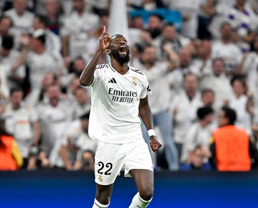 22.10.2024, Fussball UEFA Champions League 2024 2025, 3.Spieltag, Real Madrid - Borussia Dortmund, im Estadio Santiango Bernabeu in Madrid (Spanien), Antonio Rüdiger (Real Madrid) jubelt.