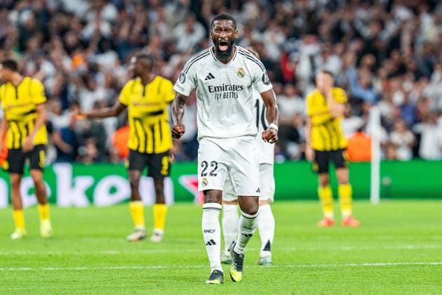 22.10.2024, Real Madrid vs. Borussia Dortmund, UEFA Champions League, 3. Spieltag Antonio Rüdiger (Real Madrid, 22) jubelt nach dem Tor zum 2:2 durch Vinicius Junior (Real Madrid, 7) Copyright: xBahhoxKarax