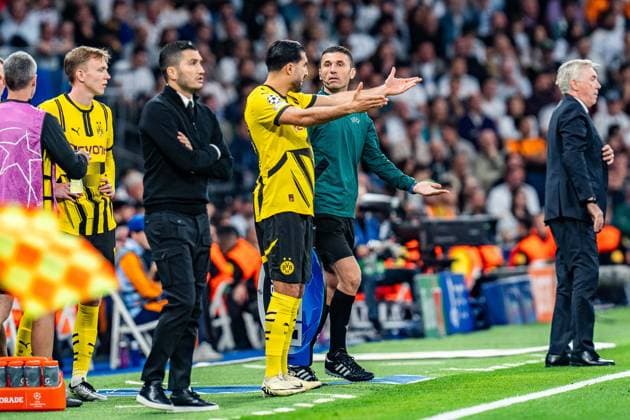 22.10.2024, Real Madrid vs. Borussia Dortmund, UEFA Champions League, 3. Spieltag Nuri Sahin (Borussia Dortmund, Trainer) ist unzufrieden, unglücklich, ebenso Emre Can (Borussia Dortmund, 23) vor seiner Einwechselung Copyright: xBahhoxKarax
