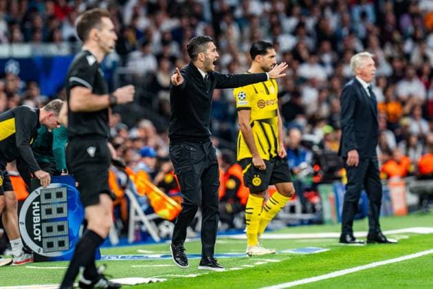 22.10.2024, Real Madrid vs. Borussia Dortmund, UEFA Champions League, 3. Spieltag Nuri Sahin (Borussia Dortmund, Trainer) ist unzufrieden, unglücklich, ebenso Emre Can (Borussia Dortmund, 23) vor seiner Einwechselung Copyright: xBahhoxKarax