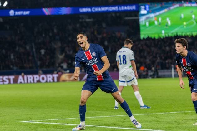 22-10-2024 PSG - Eindhoven Denis TRASFI MAXPPP - (C) Denis TRASFI MAXPPP - à Boulogne-Billancourt au Parc des Princes le 22-10-2024 - UEFA Ligue des champions, Ligue des Champions, Champion s league, Match de poule : Paris Saint Germain - PSV Eindhoven - Cri de joie de Achraf Hakimi pour son but d équalisation