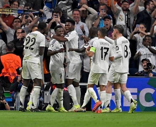22.10.2024, Fussball UEFA Champions League 2024 2025, 3.Spieltag, Real Madrid - Borussia Dortmund, im Estadio Santiango Bernabeu in Madrid (Spanien), Torjubel nach dem 5:2 von Vinicius Junior (Real Madrid)