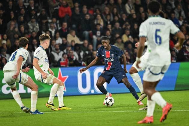 Champions League PSG vs PSV Eindhoven FA Paris Saint-Germain’s forward Ousmane Dembele fights for the ball during the UEFA Champions League football match between Paris Saint-Germain and PSV Eindhoven at the Parc des Princes Stadium in Paris on October 22, 2024. Photo by Firas Abdullah ABACAPRESS.COM Paris Ile-de-France France  Copyright: xAbdullahxFiras ABACAx