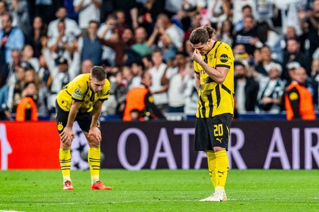 Sport Bilder des Tages 22.10.2024, Real Madrid vs. Borussia Dortmund, UEFA Champions League, 3. Spieltag Trauer und Enttäuschung bei Nico Schlotterbeck (Borussia Dortmund, 4) Marcel Sabitzer (Borussia Dortmund, 20) Copyright: xBahhoxKarax