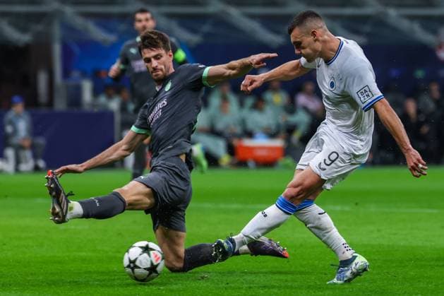 (R-L) Ferran Jutgla of Club Brugge KV seen in action with Matteo Gabbia of AC Milan during UEFA Champions League 2024 25 League Phase - Matchday3 football match between AC Milan and Club Brugge KV at San Siro Stadium Milan Italy on 22 October 2024. Milan Stadio San Siro Milan Italy Copyright: xEPhotopressx SP24-1018-013