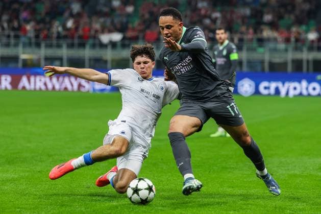 (R-L) Noah Okafor of AC Milan competes for the ball with Kyriani Sabbe of Club Brugge KV during UEFA Champions League 2024 25 League Phase - Matchday3 football match between AC Milan and Club Brugge KV at San Siro Stadium Milan Italy on 22 October 2024. Milan Stadio San Siro Milan Italy Copyright: xEPhotopressx SP24-1018-044
