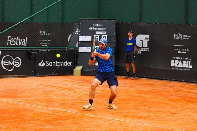 ATP, Tennis Herren Challenger Curitiba First round singles CURITIBA (PR) 10 22 2024- TENNIS ATP CHALLENGER CURITIBA MATEUS ALVES GUSTAVO HEIDE- Tennis player Gonzalo Villanueva (ARG) during the first round match on the courts of Graciosa Country Club, in the city of Curitiba, this Tuesday, October 22, 2024. (Foto: Edson De Souza Thenews2 imago images) SPO  Copyright: xEdsonxTeodoroxDexSouzax