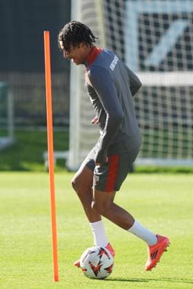 Nathaniel Brown (Eintracht Frankfurt, 21) - Frankfurt 23.10.2024: Eintracht Frankfurt Abschlusstraining vor der Europa League gegen Riga, Deutsche Bank Park, UEFA Europa League