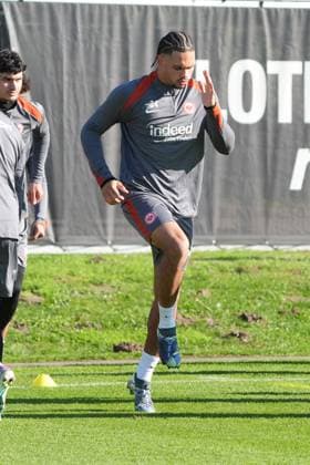 Nnamdi Collins (Eintracht Frankfurt, 34) - Frankfurt 23.10.2024: Eintracht Frankfurt Abschlusstraining vor der Europa League gegen Riga, Deutsche Bank Park, UEFA Europa League