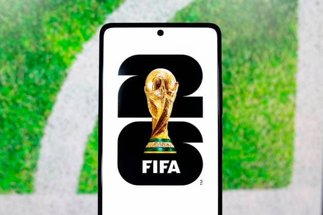 August 17, 2024, Paraguay. In this photo illustration, the FIFA World Cup, WM, Weltmeisterschaft, Fussball 26 logo is displayed on a smartphone screen. August 17, 2024, Paraguay. In this photo illustration, the FIFA World Cup 26 logo is displayed on a smartphone screen (License=RM) 22086133 Copyright: xZoonar.com JAQUExDAxSILVAx 22086133