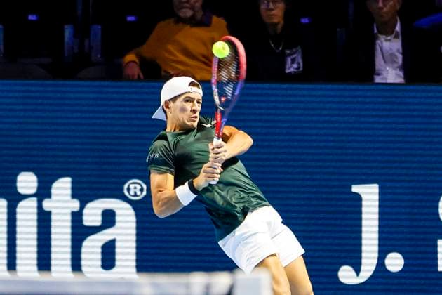 Sebastian Baez (ARG) , Tennis, Swiss Indoors ATP, Tennis Herren World Tour 500), 1 16 Finals Einzel, 2024, Felix Auger-Aliassime (CAN) vs. Sebastian Baez (ARG), 23.10.2024, St. Jakobshalle, Basel, Schweiz Basel St. Jakobshalle BS Schweiz Copyright: xGrantxHubbsx
