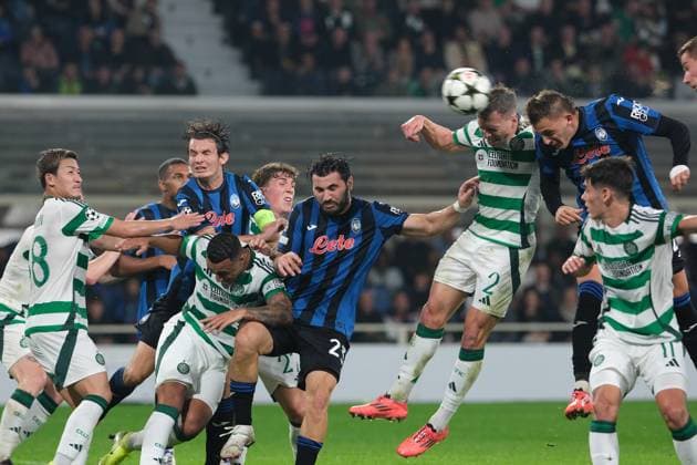 Alistair Johnston of Celtic FC in action during the UEFA Champions League 2024 2025 League Phase MD3 football match between Atalanta BC and Celtic FC at Gewiss Stadium on October 23, 2024, Bergamo, Italy.  Copyright: xRobertoxTommasini IPAxSportx xipx xx IPA_50883576 IPA_Agency_IPA50883576