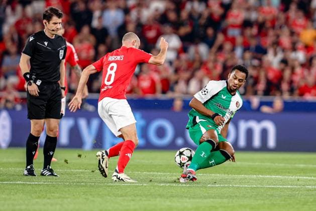 LISBON, Estadio da Luz, 23-10-2024 , season 2024 2025 , UEFA Champions League. during the match Benfica - Feyenoord, Benfica player Fredrik Aursnes, Feyenoord player Quinten Timber Benfica - Feyenoord  x26546188x Copyright: