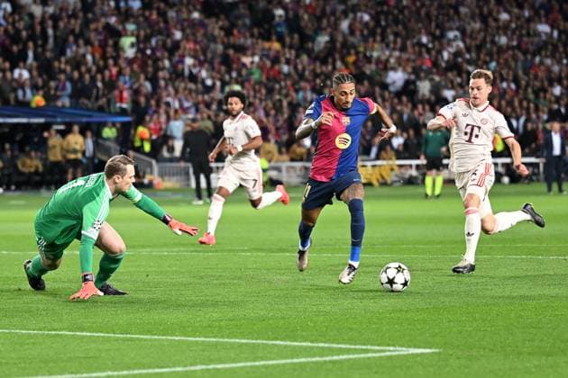 Barcelona, Estadi Olimpic Lluis Companys, 23.10.24, GER, Herren, UEFA Champions League, Saison 2024-2025, FC Barcelona, Barca - FC Bayern Muenchen Bild: RAPINHA (Barcelona) macht das Tor zum 1:0 Only for editorial use! UEFA regulations prohibit any use of photographs as image sequences and or quasi-video. Katalonien Spanien