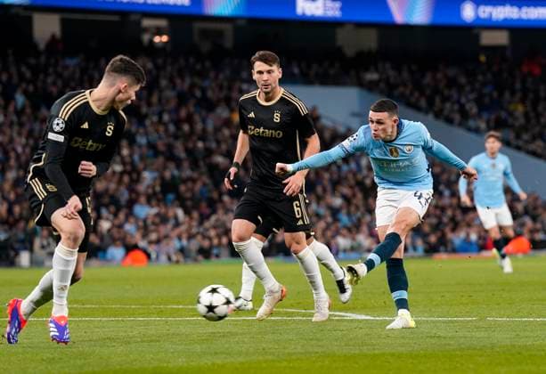 Manchester, England, 23rd October 2024. Phil Foden of Manchester City scoring his sides opening goal during the UEFA Champions League match at the Etihad Stadium, Manchester. Picture credit should read: Andrew Yates Sportimage EDITORIAL USE ONLY. No use with unauthorised audio, video, data, fixture lists, club league logos or live services. Online in-match use limited to 120 images, no video emulation. No use in betting, games or single club league player publications. SPI-3405-0012