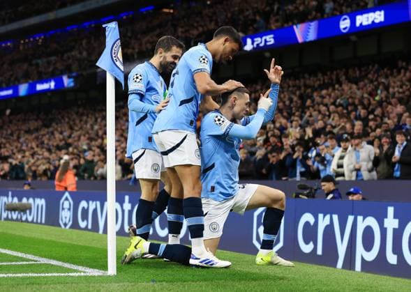 Sport Bilder des Tages Phil Foden of Manchester City celebrates scoring the opening goal Manchester City v Sparta Praha, UEFA Champions League, Group Stage, Football, Etihad Stadium, Manchester, UK, 23 Oct 2024 EDITORIAL USE ONLY No use with unauthorised audio, video, data, fixture lists, club league logos or live services. Online in-match use limited to 120 images, no video emulation. No use in betting, games or single club league player publications. Copyright: xMattxWest Shutterstockx 14801642u