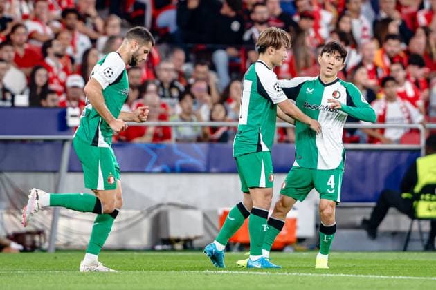 LISBON, Estadio da Luz, 23-10-2024 , season 2024 2025 , UEFA Champions League. during the match Benfica - Feyenoord, Feyenoord player Ayase Ueda, Feyenoord player Inbeom Hwang celebrating the 0-1 Benfica - Feyenoord  x26546212x Copyright: