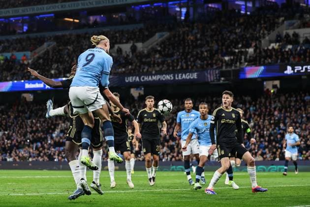 UEFA Champions League, League Stage Manchester City v Sparta Prague Erling Haaland of Manchester City has a headed shot at goal during the UEFA Champions League, League Stage Manchester City v Sparta Prague at Etihad Stadium, Manchester, United Kingdom, 23rd October 2024 (Photo by Mark Cosgrove News Images) Manchester Etihad Stadium Manchester United, ManU Kingdom Copyright: xMarkxCosgrove NewsxImagesx