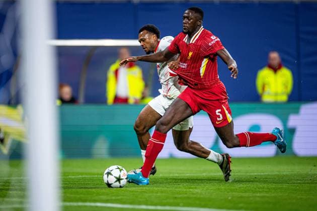 23.10.2024, LIPSK, PILKA NOZNA (FOOTBALL), LIGA MISTRZOW UEFA ( UEFA CHAMPIONS LEAGUE ), SEZON 2024 2025 MECZ RB LIPSK - LIVERPOOL ( RB LEIPZIG - FC LIVERPOOL ) NZ IBRAHIMA KONATE LOIS OPENDA FOTO LUKASZ SKWIOT CYFRASPORT NEWSPIX.PL --- Newspix.pl  20241023CSLS025