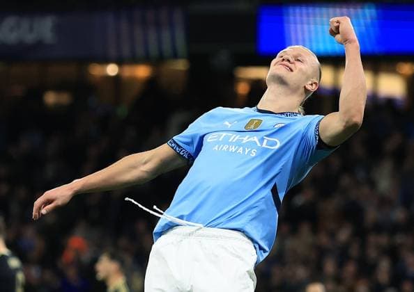 Sport Bilder des Tages Erling Haaland of Manchester City celebrates scoring a goal to make it 4-0 Manchester City v Sparta Praha, UEFA Champions League, Group Stage, Football, Etihad Stadium, Manchester, UK, 23 Oct 2024 EDITORIAL USE ONLY No use with unauthorised audio, video, data, fixture lists, club league logos or live services. Online in-match use limited to 120 images, no video emulation. No use in betting, games or single club league player publications.  Copyright: xMattxWest Shutterstockx 14801642aj