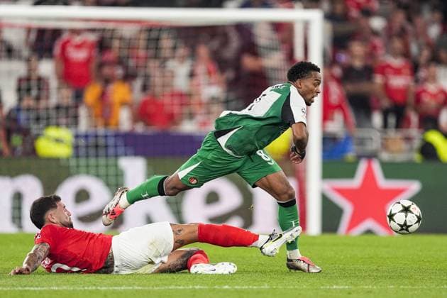 UEFA Champions League: SL Benfica v Feyenoord Lisbon - Quinten Timber of Feyenoord during the third round of new format of the UEFA Champions League 2024 2025. The match is set between SL Benfica and Feyenoord at Estadio da Luz on 23 October 2024 in Lisbon, Portugal. Copyright: xTomxBodex