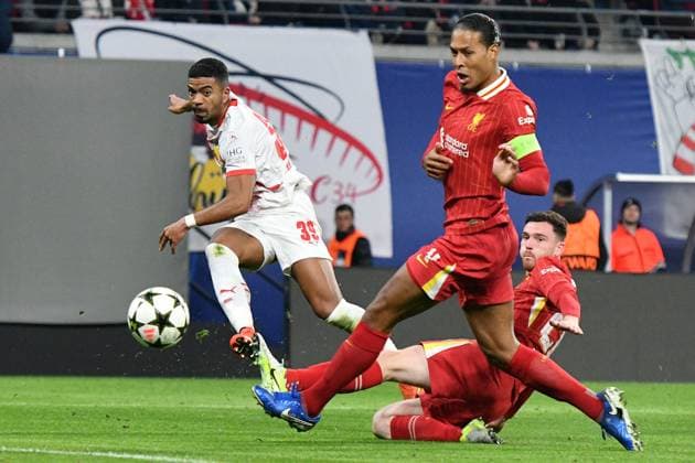 Benjamin Henrichs (RB Leipzig, 39) GER, RB Leipzig vs. Liverpool FC, football, UEFA Champions League, Saison 2024 2025, 3. Spieltag, 23.10.2024 (DFL REGULATIONS PROHIBIT ANY USE OF PHOTOGRAPHS AS IMAGE SEQUENCES AND OR QUASI-VIDEO.) GER, RB Leipzig vs. Liverpool FC, football, UEFA Champions League, Saison 2024 2025, 3. Spieltag, 23.10.2024 Leipzig Copyright: xEibner-Pressefoto RyanxSleimanx EP_RSN