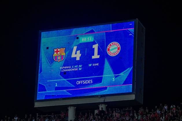 Endstand auf der anzeigetafel 4:1, FC Barcelona, Barca vs. FC Bayern Muenchen, Champions League, Fussball, 3. Spieltag, 23.10.2024 Barcelona Katalonien Spanien