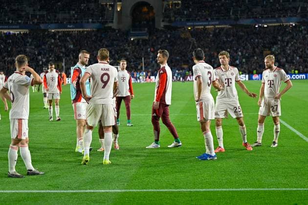 enttaeuschung bei den Spielern nach Spielende, Harry Kane 9 (FC Bayern Muenchen), Sven Ulreich 26 (FC Bayern Muenchen), Min-jae Kim 3 (FC Bayern Muenchen), Thomas Mueller 25 (FC Bayern Muenchen), Konrad Laimer 27 (FC Bayern Muenchen), FC Barcelona, Barca vs. FC Bayern Muenchen, Champions League, Fussball, 3. Spieltag, 23.10.2024 Barcelona Katalonien Spanien