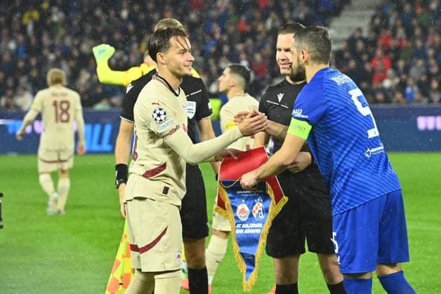 Salzburg, Austria, 231024. Red Bull Arena. Capitans Amar Dedic and Arijan Ademi at the beginning of the football match of the 3rd round of the Champions League, RB Salzburg - GNK Dinamo. Photo: Ronald Gorsic CROPIX Copyright: xxRonaldxGorsicx xCROPIXx salzburg_dinamo15-231024