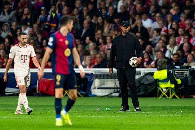 23.10.2024, xslx, Fussball UEFA Champions League, FC Barcelona, Barca - FC Bayern München emspor, v.l. Vincent Kompany coach (FC Bayern Muenchen) (DFL DFB REGULATIONS PROHIBIT ANY USE OF PHOTOGRAPHS as IMAGE SEQUENCES and or QUASI-VIDEO) Barcelona