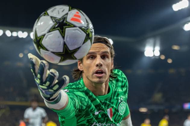 Bern, Switzerland, October 23st 2024: Goalkeeper Yann Sommer (1 Inter) during the UEFA Champions League football match between BSC Young Boys and FC Internazionale at Stadion Wankdorf in Bern, Switzerland. Philipp Kresnik (Philipp Kresnik Kresnikphotographie SPP) Copyright: xPhilippxKresnikx xKresnikphotographiex xSPPx spp-en-PhKrKrSp-_KRE7992-Verbessert-RR