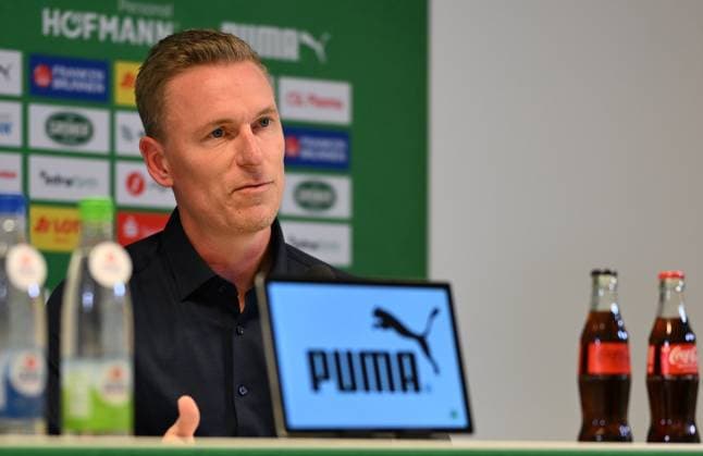 24.10.2024 - SpVgg Greuther Fürth Fuerth - Saison 2024 2025 - Medientermin Pressetermin Pressekonferenz im Vorfeld des Ligaspiels gegen den FC Schalke 04 - - xwoxzix - Leonhard Leo Haas ( Trainer SpVgg Greuther Fürth )