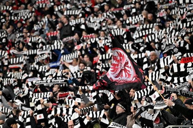 24.10.2024, xsltx, Fussball UEFA Europa League, Eintracht Frankfurt - Rigas Futbola Skola emspor, v.l. Fans Eintracht Frankfurt, Stimmung, Schals, (DFL DFB REGULATIONS PROHIBIT ANY USE OF PHOTOGRAPHS as IMAGE SEQUENCES and or QUASI-VIDEO) Frankfurt am Main