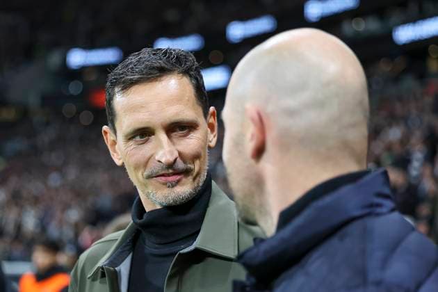 Dino Toppmöller, Toppmoller (Eintracht Frankfurt, Trainer) und Viktors Morozs (Rigas Futbola Skola, Trainer) vor Spielbeginn , Fussball, UEFA Europa League, 3. Spieltag, 2024 2025, Eintracht Frankfurt vs. Rigas Futbola Skola, 24.10.2024, Frankfurt Stadion, Frankfurt am Main, Deutschland Frankfurt am Main Frankfurt Stadion Hessen Deutschland Copyright: xGrantxHubbsx