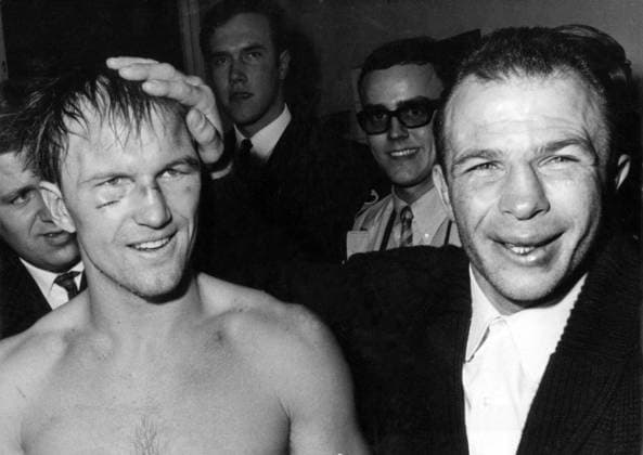 Orig. caption... BOSS HÖGBERG IS CONSOLATED BY HIS CONQUEROR SANDRO MAZZINGHI AFTER THE EC GALA IN JOHANNESHOVSHALLEN. Note The match Högberg - Mazzinghi took place 11 November 1966 European Championship, EM, Europameisterschaft in boxing Wounds Bruised Pat on the head Smiles Opponent Pork slap CD357 persons: SANDRO MAZZINGHIBO HÖGBERG sites: ITALY*STOCKHOLMSWEDEN sp_sw x5600x *** Orig caption BOSS HÖGBERG IS CONSOLATED BY HIS CONQUEROR SANDRO MAZZINGHI AFTER THE EC GALA IN JOHANNESHOVSHALLEN Note The match Högberg Mazzinghi took place 11 November 1966 European Championship in boxing Wounds Bruised Pat on the head Smiles Opponent Pork slap CD357 persons SANDRO MAZZINGHI BO HÖGBERG sites ITALY STOCKHOLM SWEDEN sp sw x5600x  Copyright: xx WINNERS AND LOSER xx *** Orig caption BOSS HÖGBERG IS CONSOLATED BY HIS CONQUEROR SANDRO MAZZINGHI AFTER THE EC GALA IN JOHANNESHOVSHALLEN Note The match Högberg Mazzinghi took place 11 November 1966 European Championship in boxing Wounds Bruised Pat on the head Smiles Opponent Pork slap CD357 persons SANDRO MAZZINGHIBO HÖGBERG sites ITALYSTOCKHOLMSWEDEN sp sw x5600x Orig caption BOSS HÖGBERG IS CONSOLATED BY HIS CONQUEROR SANDRO MAZZINGHI AFTER THE EC GALA IN JOHANNESHOVSHALLEN Note The match Högberg Mazzinghi took place 11 November 1966 European Championship in boxing Wounds Bruised Pat on the head Smiles Opponent Pork slap CD357 persons SANDRO MAZZINGHI BO HÖGBERG sites ITALY STOCKHOLM SWEDEN sp sw x5600x  Copyright xx WINNERS AND LOSER xx  Copyright: xIMAGOx imago images 0768817342