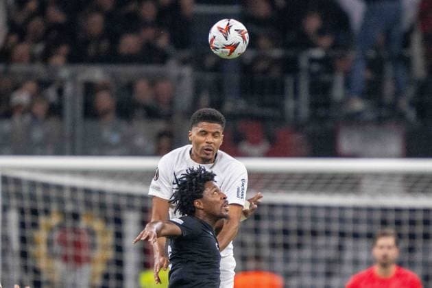 Aurele Amenda (Eintracht Frankfurt) beim Kopfball, UEFA Europa League 2024 25 League Phase MD3, Eintracht Frankfurt v FC RFS, Deutsche Bank Park, 24.10.2024, Frankfurt am Main, Deutschland. not used in POL SRB CRO FRA GBR NED ITA USA Defodi-747_WD2_9358