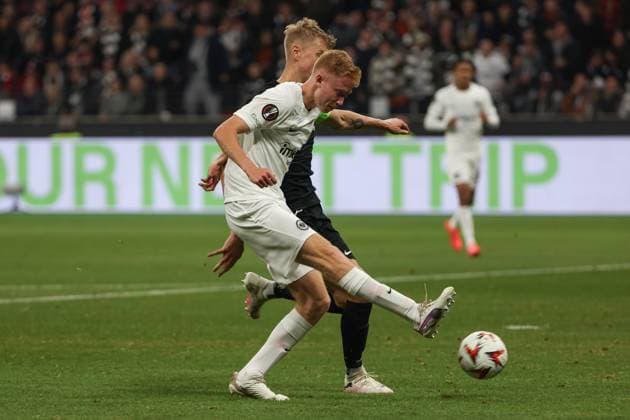 UEFA Europa League - Eintracht Frankfurt - Rigas FS am 24.10.2024 im Deutsche Bank Park in Frankfurt Hugo Larsson (Frankfurt 16) erzielt das Tor zum 1 zu 0