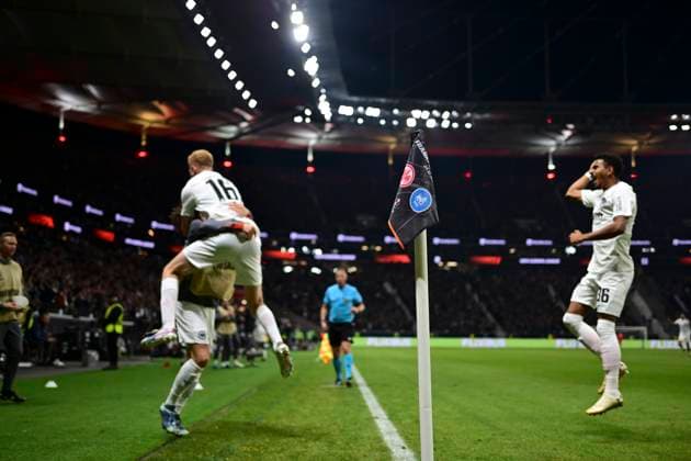 Torjubel zum 1:0 durch Hugo Larsson 16 (Eintracht Frankfurt), Eintracht Frankfurt vs. Riga FS, Europa League, 1. Runde, 24.10.2024 Frankfurt Hessen Deutschland